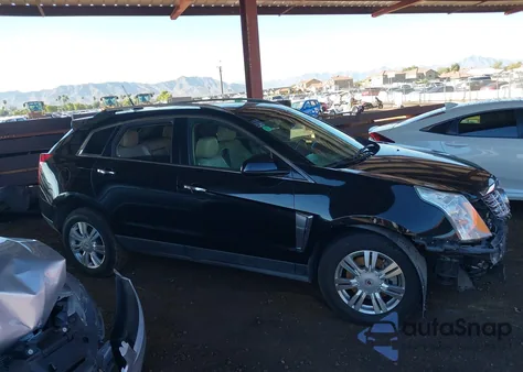 2014 Cadillac Srx Luxury Collection z USA, uszkodzony, nr VIN 3GYFNBE3XES664634